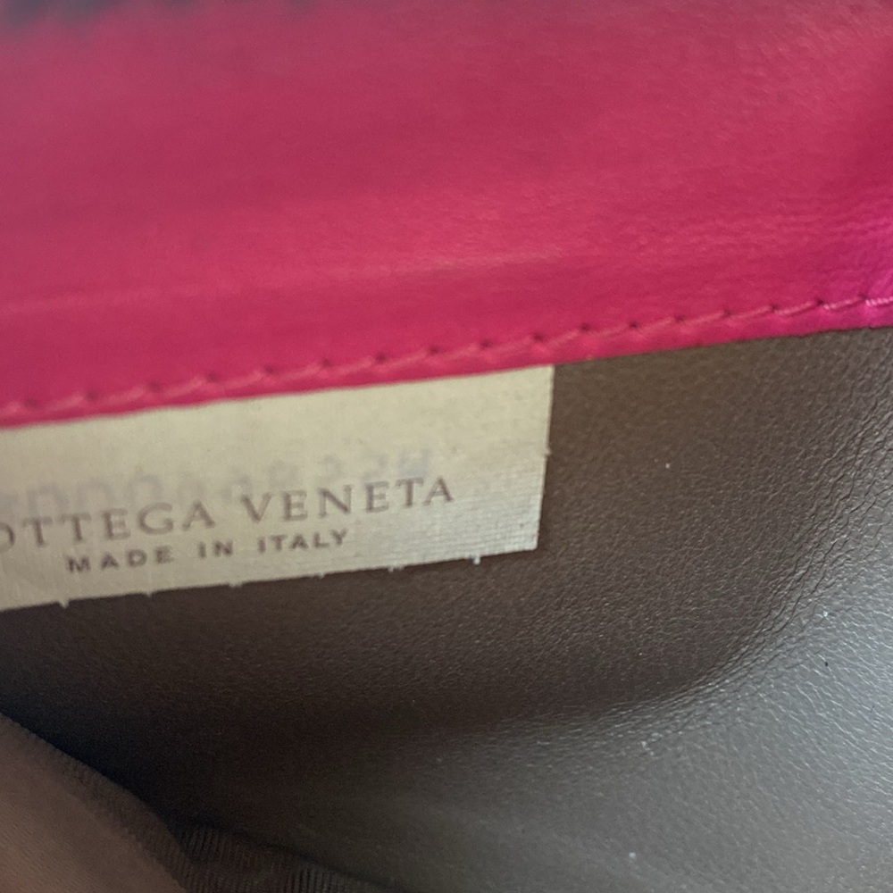 Bottega Veneta  zip around wallet - pink - Picture 15 of 16